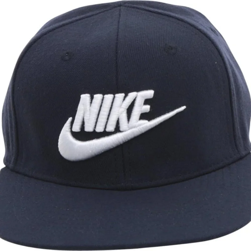 NIKE TRUE Child's Snapback Hat NWT Size 4-7 - Picture 2 of 4